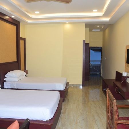 Indo Hokke Hotel Rajgir Bagian luar foto