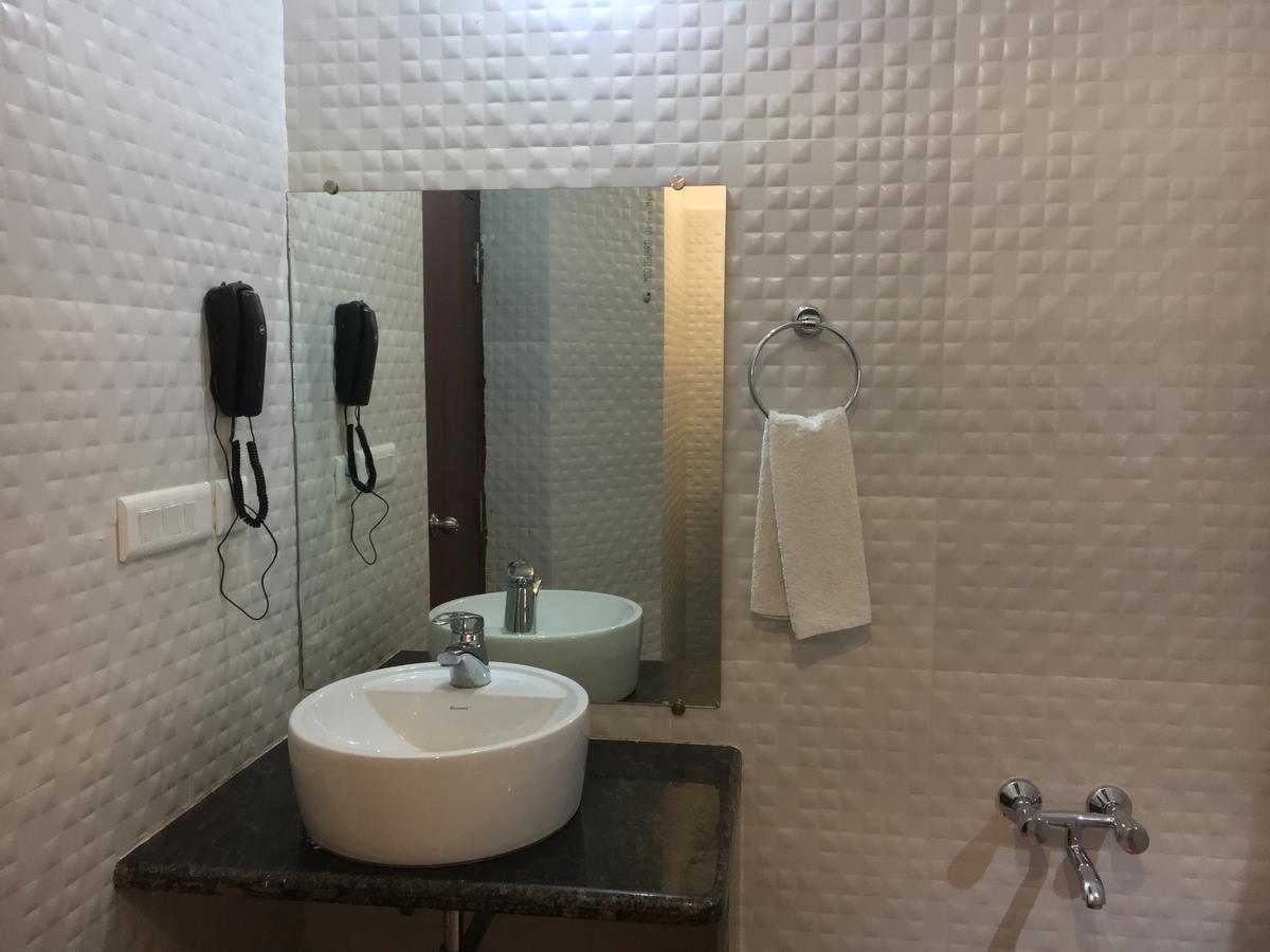 Indo Hokke Hotel Rajgir Bagian luar foto