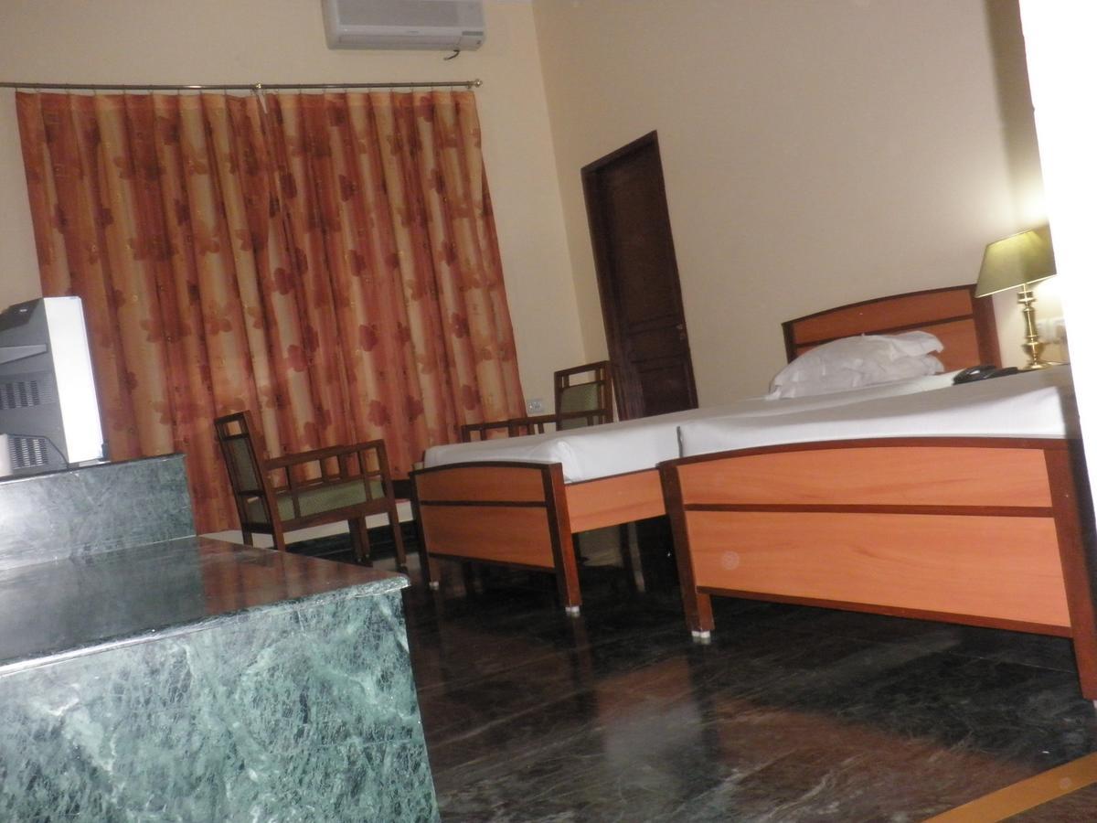 Indo Hokke Hotel Rajgir Bagian luar foto